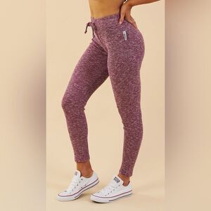 Gymshark Women’s Slounge Leggings in plum size M EUC